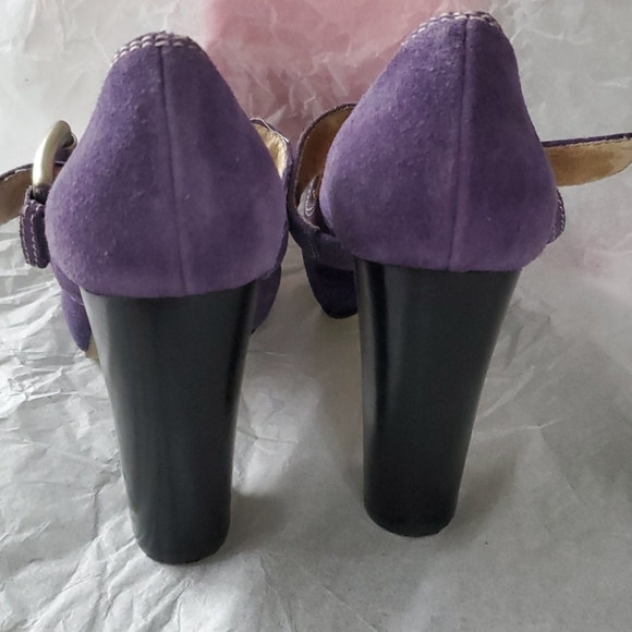 Shoes - Picture 3 of 5